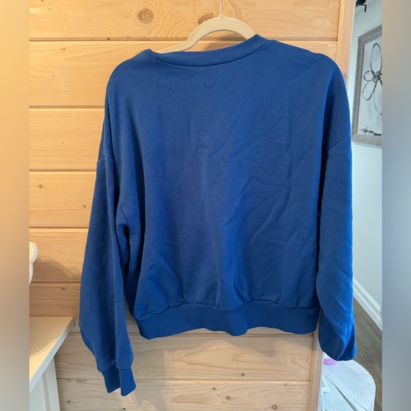 Divided H & M Sweater - Picture 2 of 3